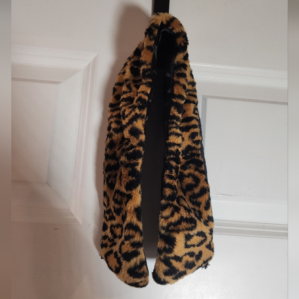 Kathleen For Sweet Herb Vintage Leopard Print Faux Fur Scarf 21in